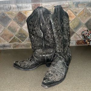 Corral boots